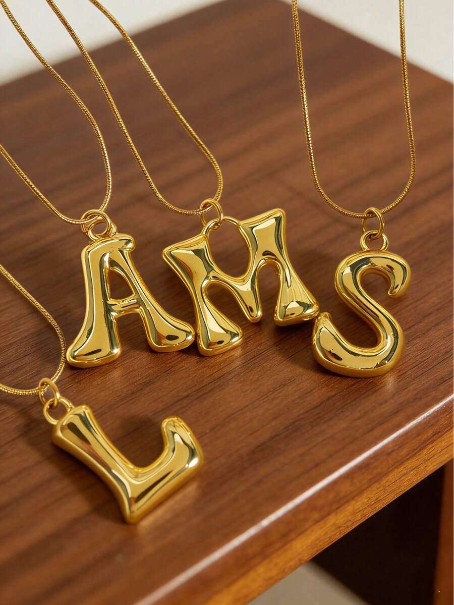 MECYLIFE 1 pezzo Collana con ciondolo a lettera in stile bolla per donna, catena in acciaio inossidabile a serpente, ciondolo a lettera massiccio, gioiello versatile - Oro giallo - Visualizzare 1