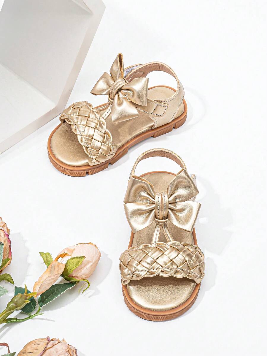 1 Pair Fashion Woven Strap Girls Sandals With Butterfly Flower Design, Flat Children Summer Sandals - Gold - View 1