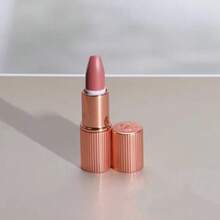 Charlotte Tilbury Pillow Talk 哑光唇膏，裸粉色，迷你唇膏，裸粉色，便携唇膏，唇膏套装，旅行装 1.1克/0.04盎司 - #pillow枕邊話 - 查看 5