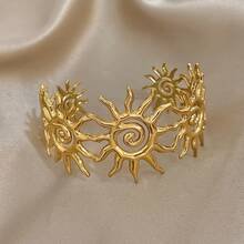 1 Bohemian Spiral Sun Patchwork Bracelet - Stainless Steel Interlocking Sun Design, Gold Tone Embellishments, Elegant Daily And Wedding Jewelry, Unisex, Suitable For Daily Wear, Festival Accessories, Bohemian Style, Durable Bracelet - 金色的 - 查看 2