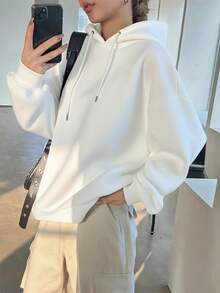 保暖女款運動衫，棉質女上衣，F1賽車主題 賽車手圖案印花，落肩衛衣Curve oversize運動衫，秋冬裝厚實面料保暖抓絨襯裡，抽繩連帽衫，寬鬆休閒運動衫，百搭，復古，學院風，適合較冷天氣服裝長袖上衣，女式街頭服飾運動上衣女裝seeater，節慶服裝，白色上衣，情人節情侶衛衣，男女同款衛衣，約會，浪漫出行，節日送禮，streetwear mujer，sidaderas mujer，sudadera oversize mujer，sudadera sin capucha，capucha，noistamujer，fleece，hoot，lca sin Yipu，capucha，noistamujer，fleece，hook，wlee，Yil. damen，graphic tees women， casual，herren pullover，sudaderas de hombre>chandal - 白色 - 查看 2