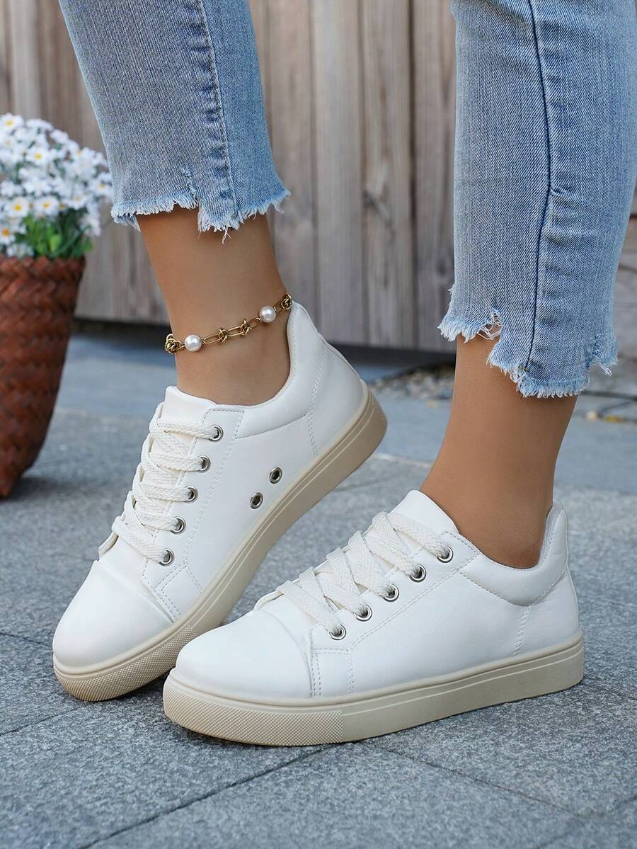 Women's Classic Black & White Contrast Low-Top Flat Student Casual Sneakers. Solid Color Lace-Up Sporty Casual Shoes. Casual & Fashionable, Versatile For Daily Wear And Commuting - White - View 1