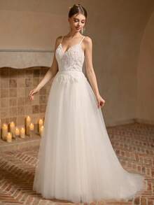 Đầm cưới màu trơn thanh lịch với họa tiết thêu và phối lưới, thích hợp cho tiệc mùa xuân ngày Valentine. - trắng - Xem 4