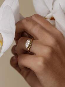 925纯银镀金弧形单钻立方氧化锆订婚戒指（女士） - Marquise Shaped Zircon Ring - 查看 5