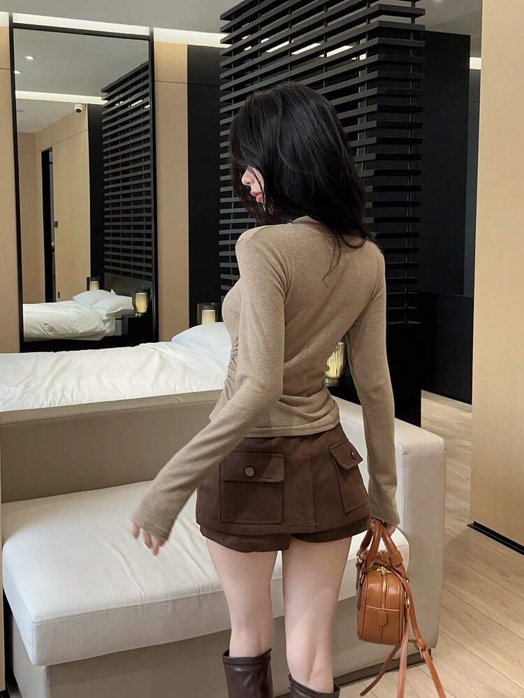 新款秋冬性感方领字母印花铆钉T恤，修身套头衫，休闲百搭 - 杏色 - 查看 5