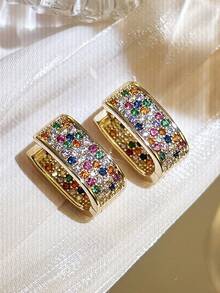 一对璀璨夺目的立方氧化锆耳环，适合女性佩戴，可作为结婚纪念日、订婚派对或情人节礼物。 - 金黃色 - 查看 6
