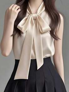 一件梭织缎面无袖背心，适合办公室穿着，四季皆宜。 - 杏色 - 查看 2