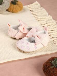 1双女婴鞋，蝴蝶结装饰，魔术贴搭扣，刺绣爱心图案，可爱百搭，圆头平底鞋，适合春秋季穿着 - 粉色 - 查看 5