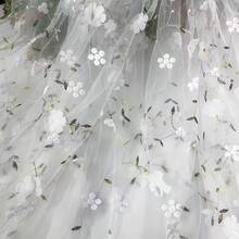 1 件粉色花卉刺绣雪纺面料 - 柔软透明，非常适合 DIY 连衣裙、婚纱、窗帘、桌布和缝纫项目 - 彩色 - 查看 6