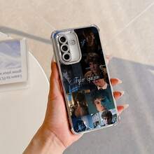 Funda de Teléfono con Patrón Creativo de Collage de la Celebridad Cool Taylor Garpin Compatible con Samsung Galaxy A26/A36/A55/A35/A06/A16/A05/A14/A24/A34/A54/A15/A05S/A25/A23/A33/A53/A73/A13/A04e/A04/A02/A22/A32/A52/A03/A12/A21s/A31/A02s 4G/5G Funda Transparente Suave a Prueba de Golpes - Mezcla de colores - Ver 1