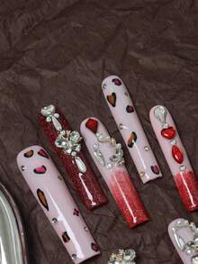 CrystalHola 圣诞美甲套装，10片手工假指甲，按压式美甲，法式美甲，亚克力美甲套装，超长棺材形美甲，红色美甲搭配美甲饰品和银色蝴蝶，闪亮节日美甲，可爱美甲，Y2K风格，适合音乐节、派对、日常佩戴，送给女孩和女士的好礼物，新年美甲。美甲用品 - 彩色 - 查看 4