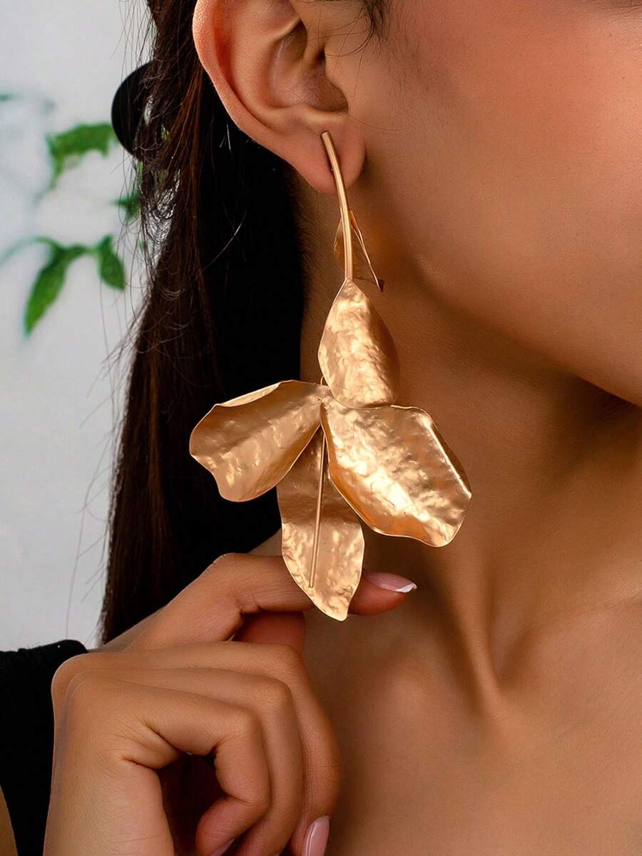 1 Đôi bông tai hình lá cánh hoa bất đối xứng bằng kim loại, bông tai hình lá có họa tiết độc đáo, thanh lịch cho các bữa tiệc. - Vàng - Xem 1