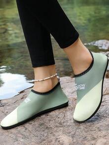 Light Green Contrast Color "SHOW TIME" Casual Slip-On Shoes, Minimalist Style, Lightweight Breathable Design, Combining Comfort Of Casual Shoes And Convenience Of House Slippers, Suitable For Relaxing At Home, Pool Activities, And Short Trips, Unisex Fashionable Shoes, Essential For Daily Wear - Green - View 7