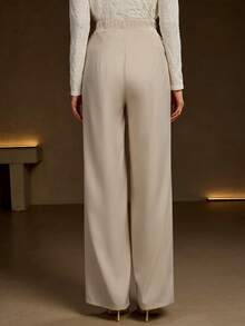 女士新款时尚优雅编织领长裤，配金属纽扣，适合毕业典礼、商务休闲和购物等场合。