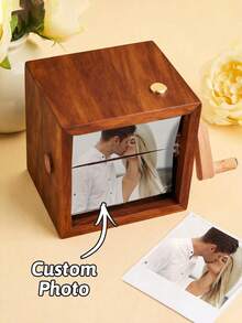 1件定制手摇式相册，个性化翻页动画相框，带灯光，机械相册，家居装饰，迷你翻页相框，生日、周年纪念日、情人节、母亲节、父亲节、圣诞节礼物，送给父母、情侣、家人，时尚、高品质、色彩缤纷、现代，送给她的理想礼物 - 客製化日期和圖片 - 查看 8