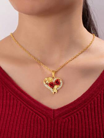 1pc Minimalist Vintage Hollow Heart Pendant Necklace, Fashionable Design, Suitable For Valentine's Day