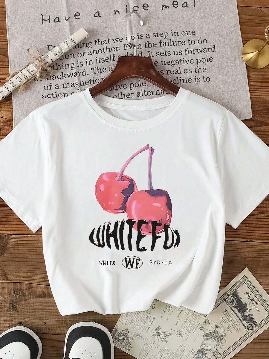 必备时尚单品，白色“WHITE FO”T恤。设计简洁优雅，适合各种场合，让你每天都充满自信与魅力。 - 白色 - 查看 1