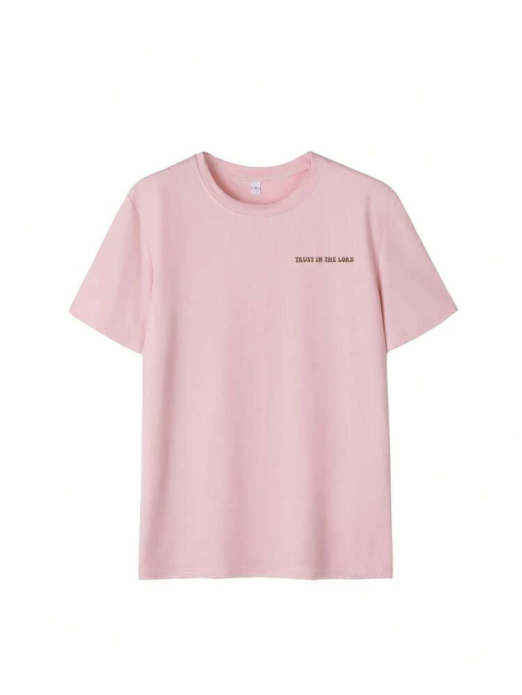 Camiseta Feminina de Manga Curta com Gola Redonda, Estampa de Letra "True In The Lord", Casual, Nova Primavera/Verão, Moda e Minimalista - Rosa chiclete - Visão 4