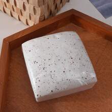 慢回弹、柔软有弹性的奶酪砖，挤压起来乐趣无穷。逼真的奶酪质感，有效缓解压力。高科技减压玩具，适合作为学生和上班族的礼物。 - 彩色 - 查看 14