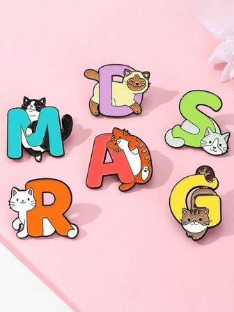 2个装（随机款式）创意可爱卡通动物金属徽章，字母、猫、豚鼠、刺猬合金胸针，防盗夹，可用于包包、铅笔盒装饰