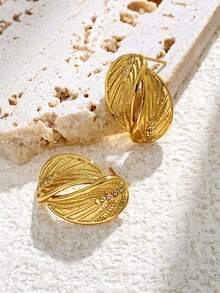 一对时尚不锈钢树叶耳钉，镶嵌立方氧化锆，18K镀层，优雅个性耳环，适合女性日常、晚宴、通勤等场合佩戴，也是情侣情人节、母亲节等节日的理想礼物。 - 彩色 - 查看 3