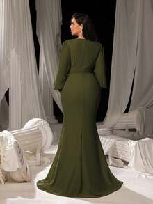 Faeriesty Robe de soirée sirène à manches lanternes et col en V élégante pour femmes grandes tailles. Accentue la silhouette gracieuse. Convient pour les mariages, galas de gala, cérémonies de remise de prix, soirées d'opéra et événements de charité Top de gamme. Fête - Militaire verte - Voir 3