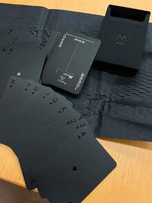 一套哥特式派对扑克牌，54张限量版黑色扑克牌，适用于魔法游戏，独特的情人节、生日、万圣节和圣诞节礼物 - 彩色 - 查看 9