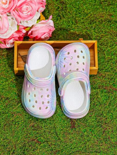 1 Pair Thick Sole Comfortable Girls' Wooden Clogs, With Random Colorful Prints, Niche Fashion Ideal Choice, Suitable For Outdoor/Beach/Indoor, All Seasons, Breathable, Children Beach Sandals