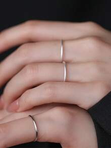 1枚S999纯银简约素圈戒指，简约百搭，日常佩戴必备，光滑/哑光/缎面三种表面处理，可与其他戒指叠戴。 - 銀色 - 查看 6