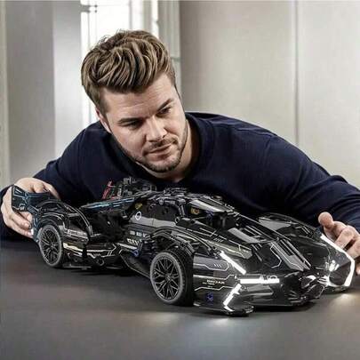 1560片黑色赛车模型，适合桌面装饰和节日礼物