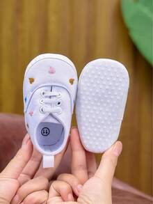时尚心形软底轻便室内/室外婴儿鞋，适合0-1岁女婴，春、夏、秋季穿着。 - 白色 - 查看 7
