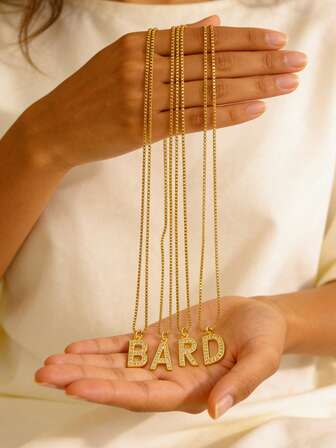 MECYLIFE 1pc Cubic Letter Charm Stainless Steel Box Chain Women Fashion Elegant Diamond Letter Necklace Initial Pendant Necklace Personalized Daily Jewelry