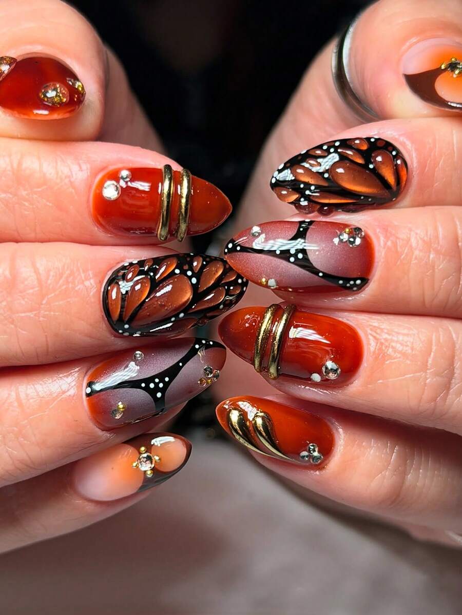 24 قطعة أظافر بشكل اللوز من الأكريليك للضغط والتركيب، مجموعة هدايا بلون أحمر كرزي، مثالية لرأس السنة والمناسبات اللافتة للنظر. تتميز بنقوش فراشات سوداء وحمراء ثلاثية الأبعاد، وتفاصيل ذهبية - متعدد الألوان - مشاهدة 1