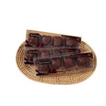 仿真巧克力橡皮擦 | 外观精美，趣味十足 | 优质无异味材质 | 独特趣味，设计细节精致 | 品质升级 | 适用于多种场景 | 送给朋友、家人和同学的完美节日礼物——新年和情人节的理想之选