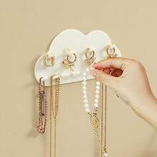 Set de 4 ganchos de joyería con forma de nube, ganchos de pared de plástico blanco adhesivo para collares, pulseras, anillos, llaves, adecuados para baño, dormitorio, sala de estar, decoración de escritorio, ganchos de almacenamiento de plástico duradero, instalación sin dolor, diseño de nube, decoración de espacios pequeños, organizador de joyas - Multicolor - Ver 5