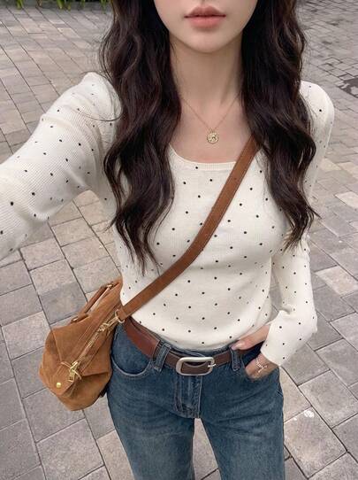 Rikumo 可爱圆领波点女式毛衣，杏色，长袖套头衫，适合圣诞节、新年以及秋冬季穿着。