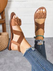 大码女士简约百搭褶皱交叉松紧带平底凉鞋，时尚舒适，优雅易穿脱，轻便纯色沙滩/户外凉鞋 - 棕色 - 查看 6