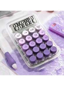 1pc Gradient Dopamine Calculator Round Mechanical Keyboard, 12-Digit Large Display Suitable For Accounting, Finance, Students, Office Use, Fashionable & Girly Style, High-End Color, Good Value (Random New/Old Version),School Supplies,Back To School-Calculator,School Supplies,School,Office Supplies,Pink Office Supplies,Desk Accesorries,Office Supplies,Office Decor,Office Desk Supplies,Calculadora Científica,Gifts For Men,Tools,Desk Accesorries - Màu tím - Xem 3