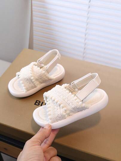 1 Pair Girls' Soft Bottom Fashion Versatile Non-Slip Beach Sandals, Summer New Woven Princess Toddler Beach Sandals