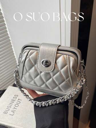 1. 春季新款时尚迷你PU皮革金属银色夹扣包，绗缝迷你链条单肩包，配金属旋转锁扣，女士绗缝手提包，时尚PU皮革斜挎包