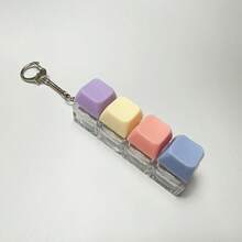 1个彩色键盘按键指尖玩具 - 静音/咔哒声，适合放松、办公室和图书馆使用，办公减压玩具 | 有趣的减压玩具，键盘钥匙扣指尖玩具，抗压/减压玩具