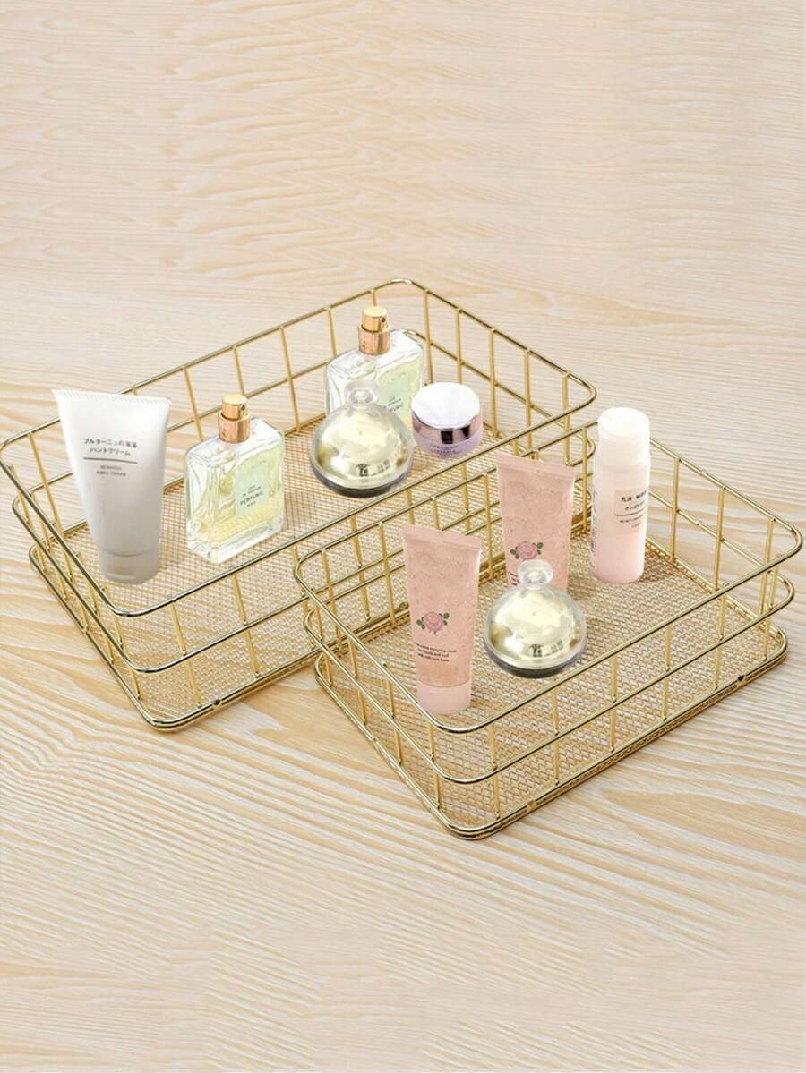 1 chiếc giỏ đựng đồ bằng kim loại kiểu Bắc Âu hiện đại - Giỏ đựng đồ dùng văn phòng và mỹ phẩm bằng sắt rèn dung tích lớn, thiết kế dạng lưới giúp dễ dàng quan sát. - Vàng - Xem 1