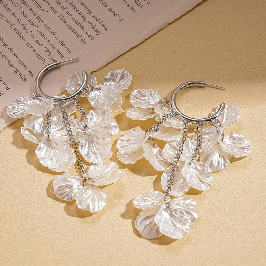 New Acrylic Shell Petal Tassel C-Shaped Earrings, Vacation Style, Unique, Niche And High-End Earrings For Women - 白色 - 查看 1