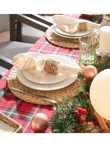 Round Woven Placemats, Made From Natural Water Hyacinth Vines, These Rustic-Style Woven Placemats And Coasters Are Perfect For Kitchen And Dining Tables. Suitable For All Seasons, They Are Ideal For Everyday Meals, Candlelight Dinners, And Occasions Like Christmas. (Natural Materials May Have Slight Color Variations.) - Multicolor - View 9