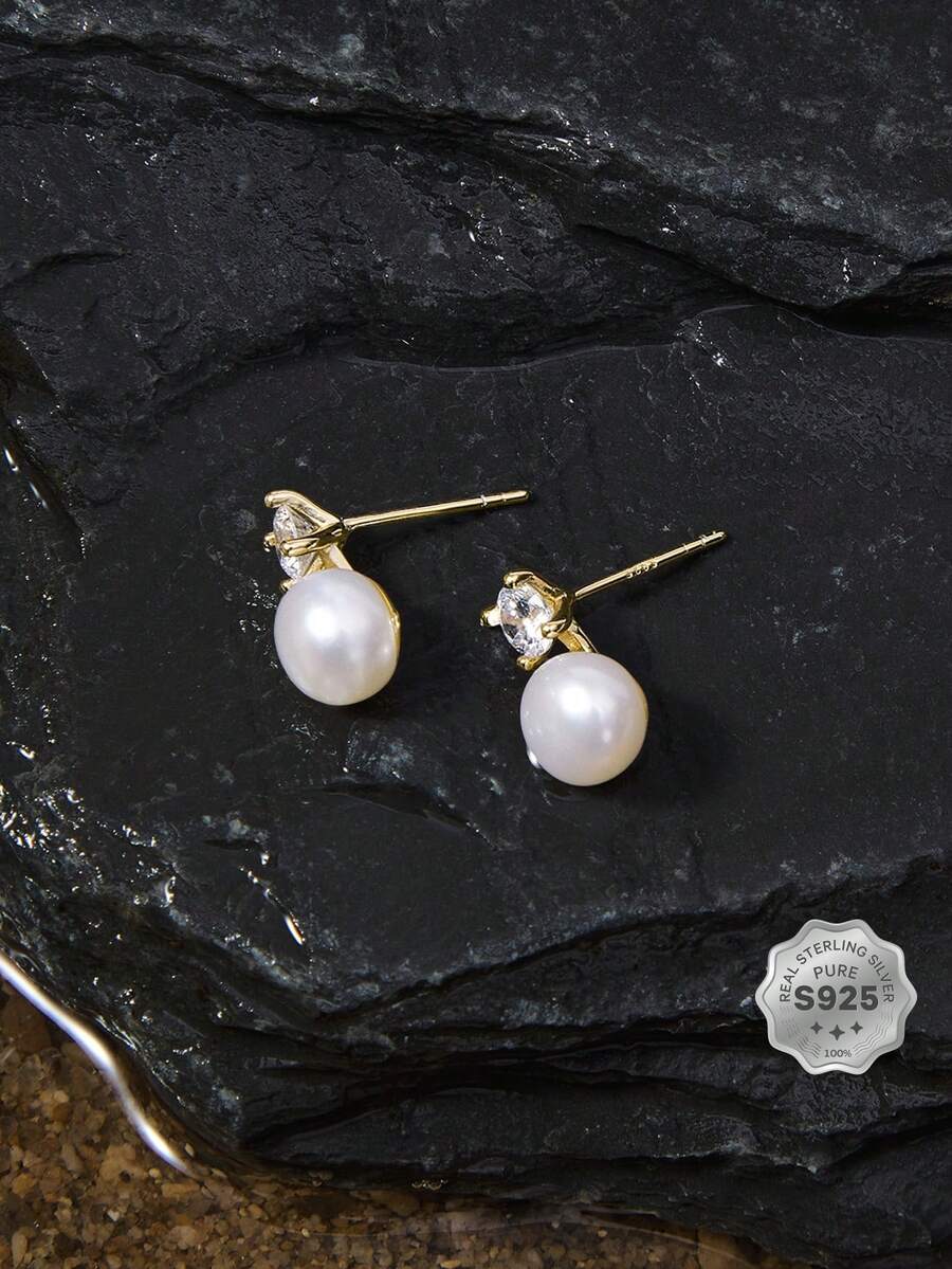 Opalesca 1 Paar Premium 925 Silber 18 Karat Goldplattierte weiße Süßwasserperle, kubischer Zirkonia Prinzessin Ohrstecker, Geschenk für Freunde (Perlengröße: 7-8mm)