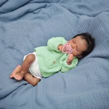 45厘米重生娃娃玩具，布身乙烯基四肢，逼真深棕色肤色，微笑娃娃，儿童生日礼物，可收藏的仿真玩具 - 睡著的娃娃 - 查看 6