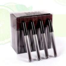 一盒2.0毫米粗的铅笔芯，专为小学生设计，采用按压式设计，方便快捷地更换笔芯。2毫米粗的笔芯提供更佳的书写体验，有效减少书写过程中笔芯断裂。适用于日常作业、绘画和涂鸦，帮助孩子享受书写的乐趣。（颜色/款式随机发货） - 彩色 - 查看 6