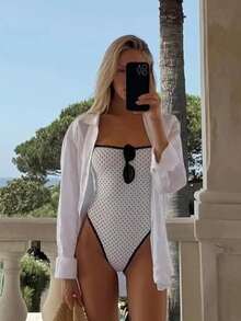 黑白波点蕾丝边连体泳衣，复古性感度假泳衣，2026春夏款