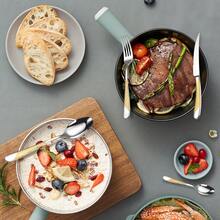 24 Peças Conjunto de Talheres em Aço Inoxidável com Formato de Estrela, Incluindo Facas, Garfos, Colheres e Colheres de Sobremesa, Adequado para Uso Doméstico, Cozinha, Hotel, Restaurante, Festa, Feriado e Casamento, Lavável na Máquina de Lavar Louça, Disponível em Várias Cores