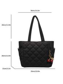 这款女士手提包采用纯黑色涤纶面料，饰有绗缝设计，并配有红色金属樱桃吊坠，尽显高端质感。包身两侧设有杯袋，并采用金属拉链封口。 - 黑色 - 查看 3